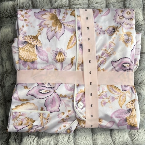 VICTORIA'S SECRET
Glazed Satin Long Pajama Set - Picture 2 of 3